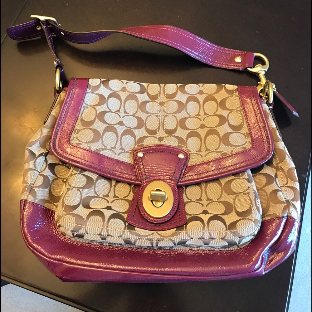 SOLD—Coach hand bag like new